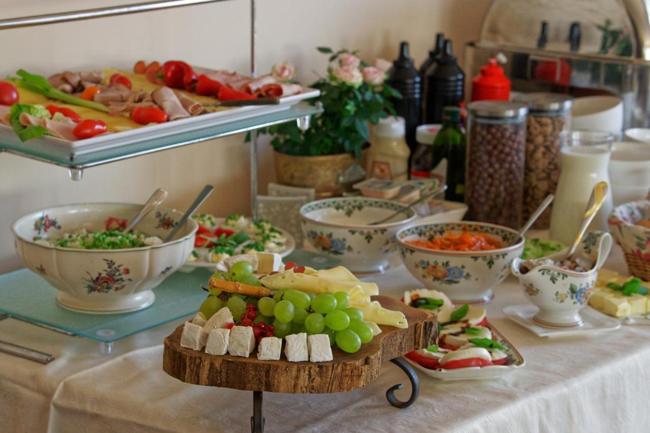 Czapla Stare Sady Bed & Breakfast มิโคไวกี ภายนอก รูปภาพ